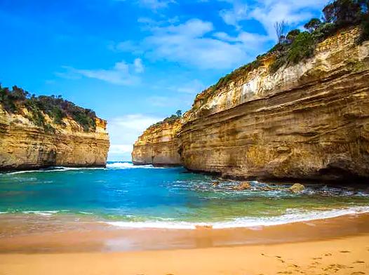 jcmi39 | The Arch: Natural Arch Formation in Port Campbell National Park